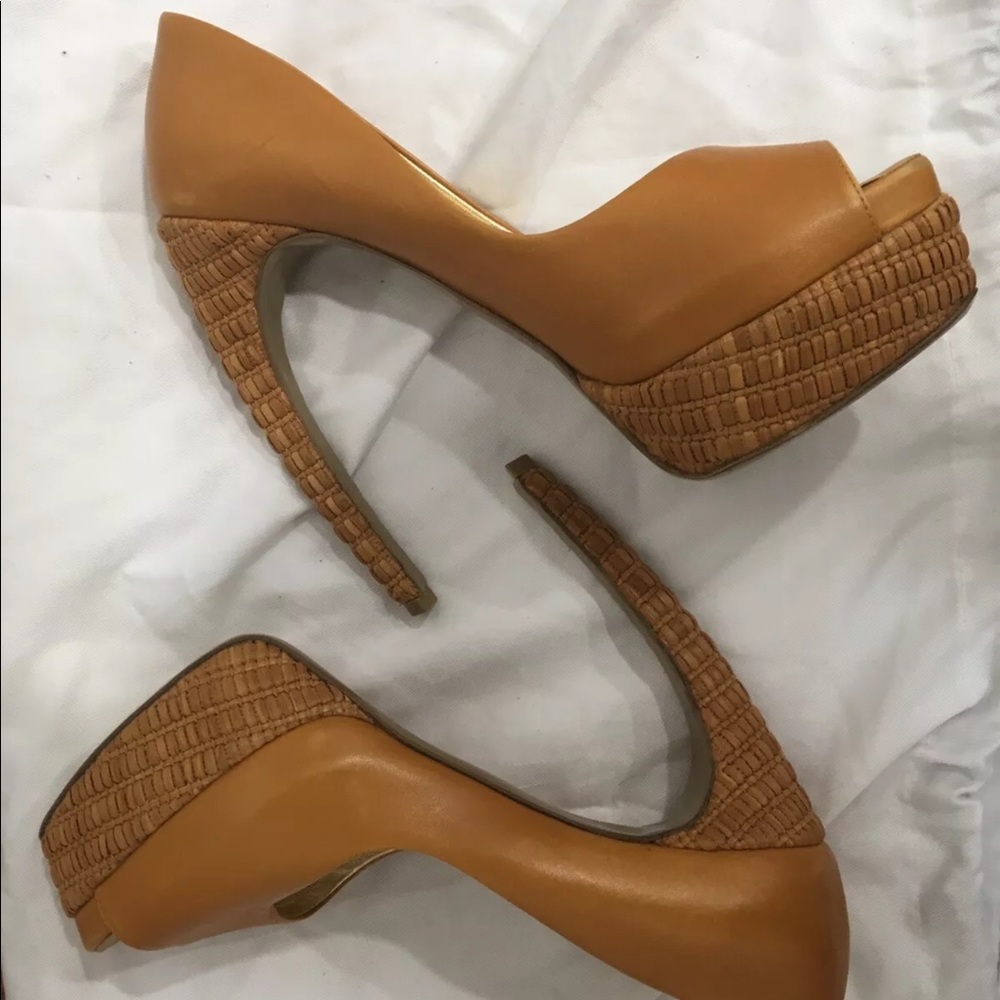 Walter Steiger curved heel platforms